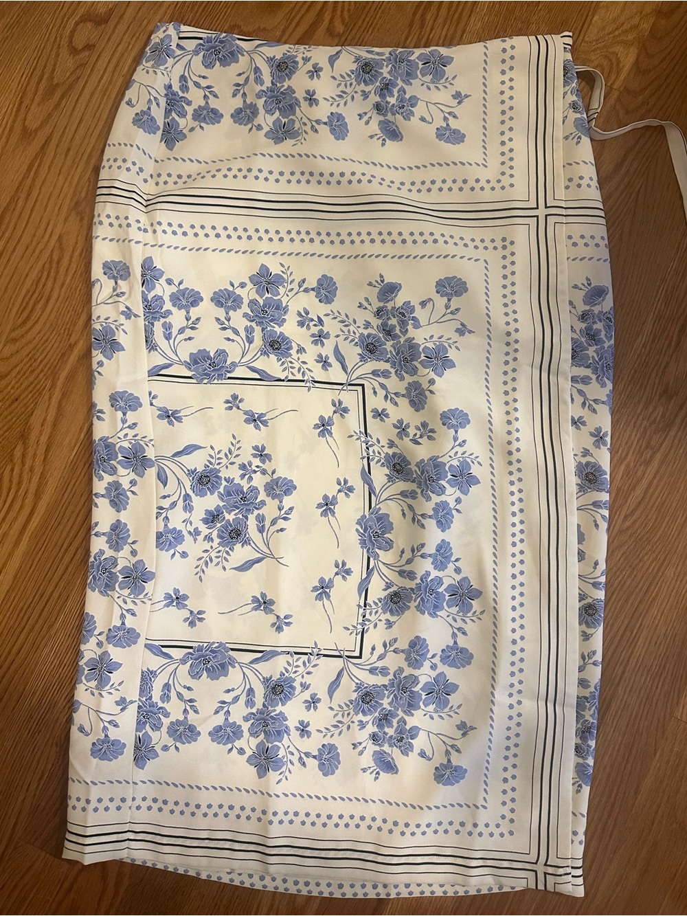 Cream/Blue Floral Print “wrap” lined Midi Skirt - NWT-size 10